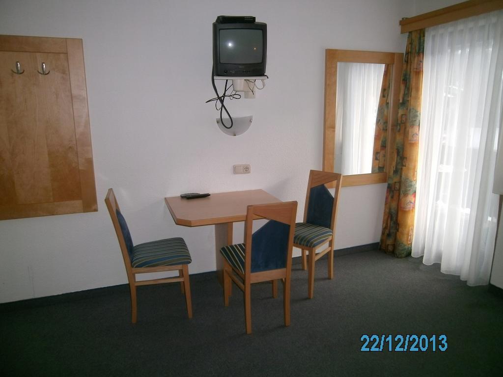 Gaestehaus Hirschenhof Sölden Kamer foto